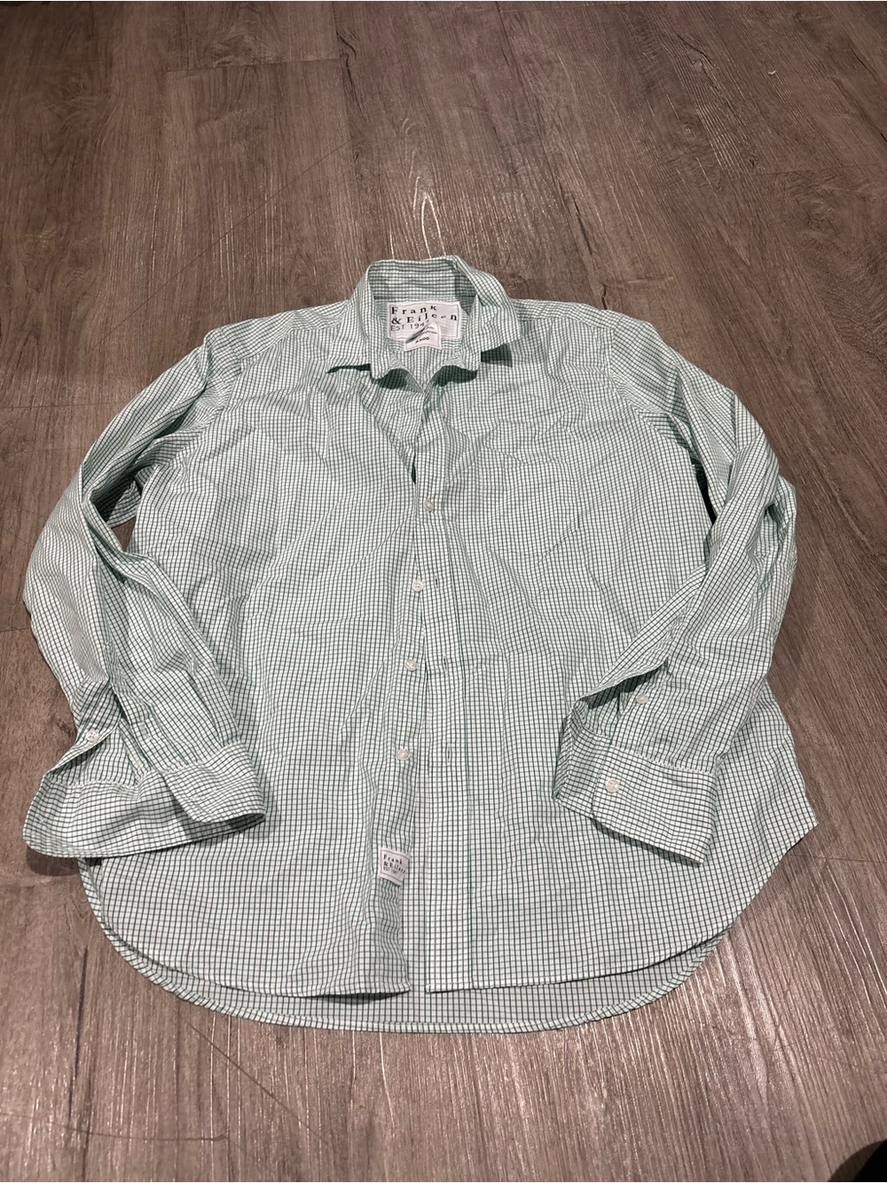 Frank & Eileen Eileen Relaxed Button Down Shirt Size Small Green White Check - Picture 2 of 4